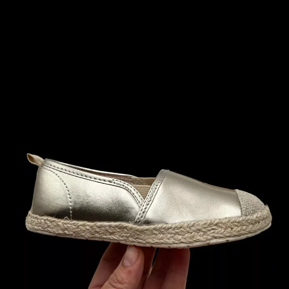Oshkosh Toddler/Little Girls Slip-on Casual Shoe Size 10 Gold Metallic‎ Finish